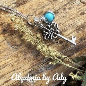 NAVAJO TURQUOISE SILVER 925 CHARMS NECKLACE